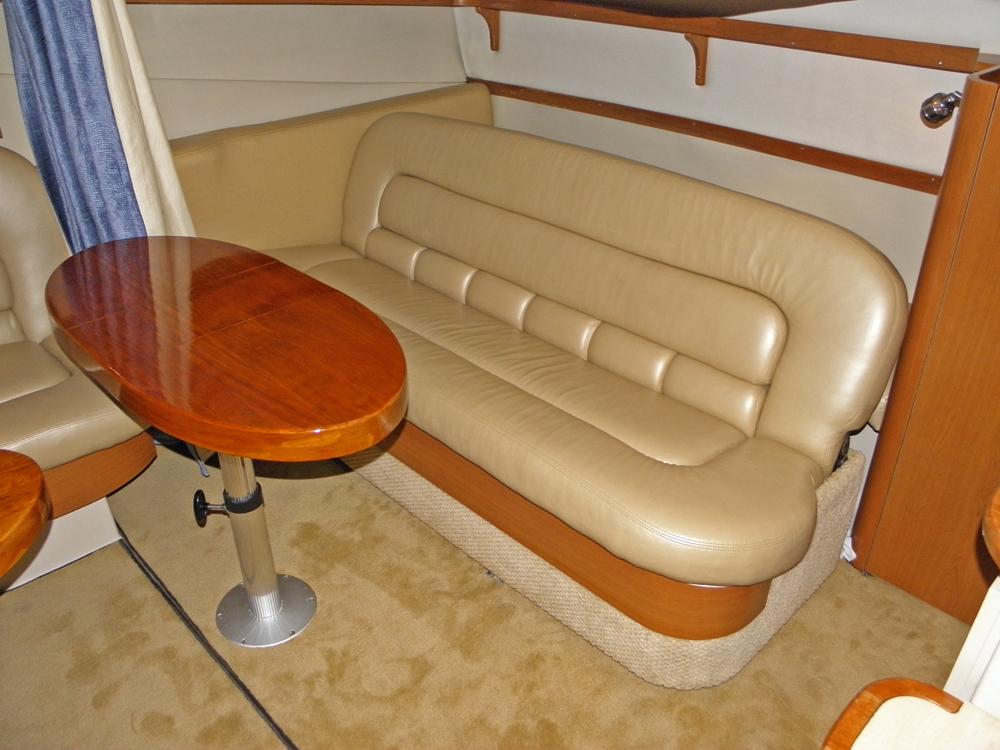 Saloon, Accommodation